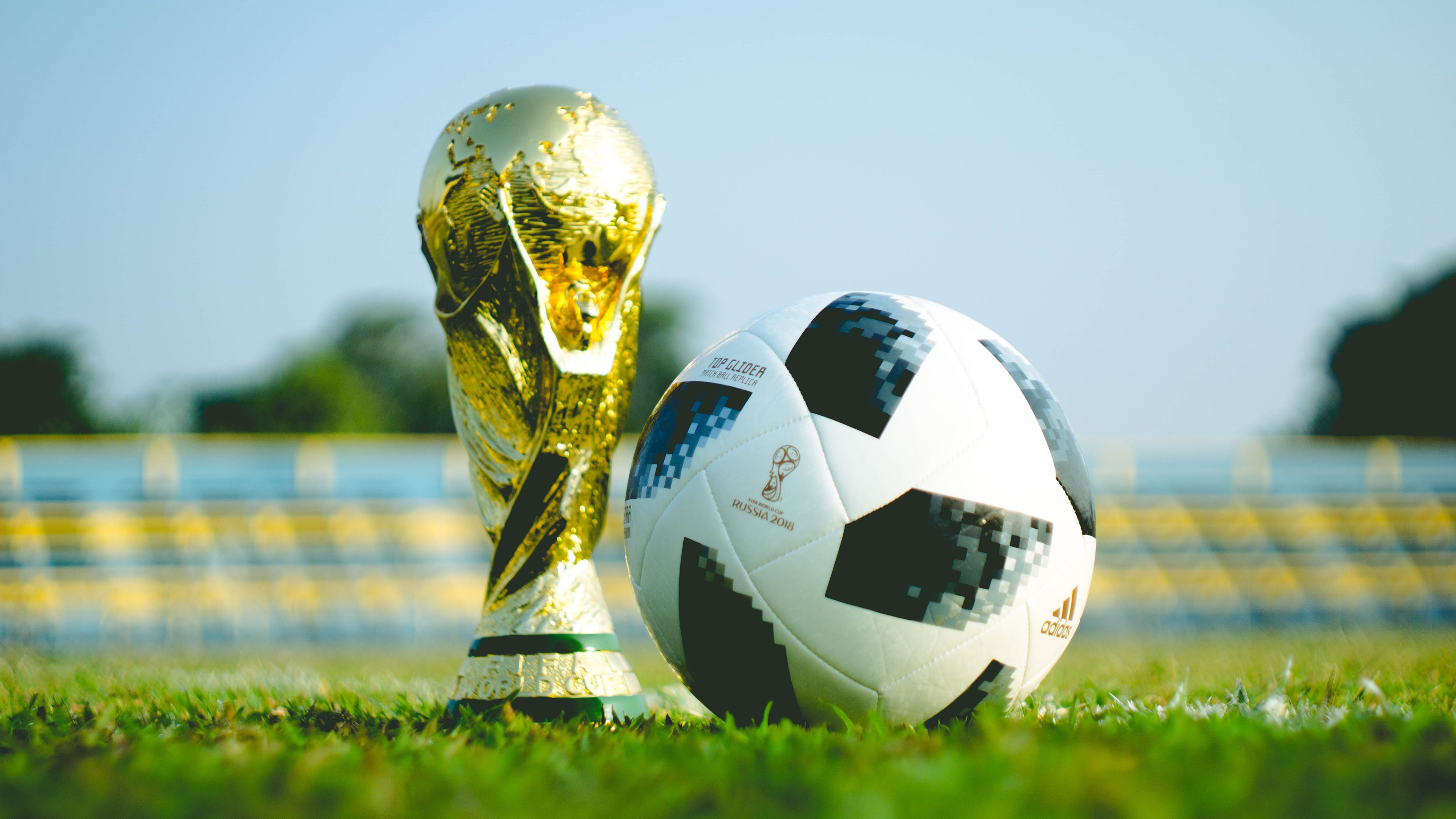 这里有一个根据你提供的内容直接生成的标题，，鹰隼敛翼，重剑无锋，塞尔维亚的淘汰赛生存哲学